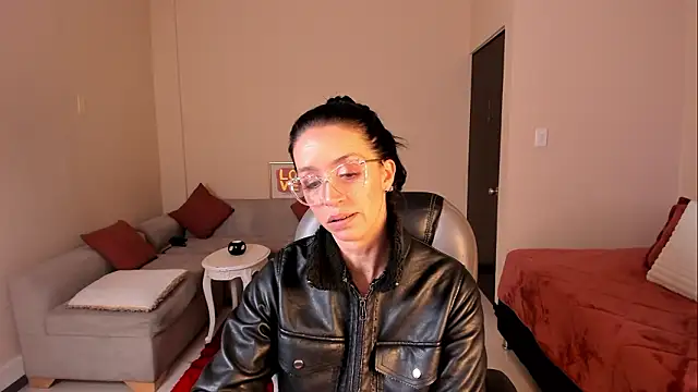 Živý XXX chat Kristen_Garner