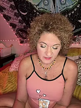 Онлайн чат XXX SuzyCatzz