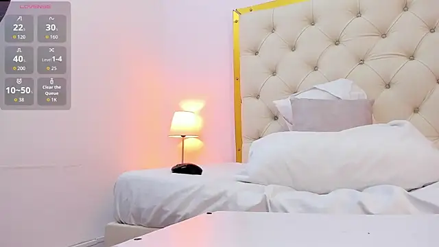 Lia_Latte: απευθείας συνομιλία ΧΧΧ