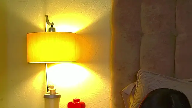 XXX chat uživo modela AlexandraBloom