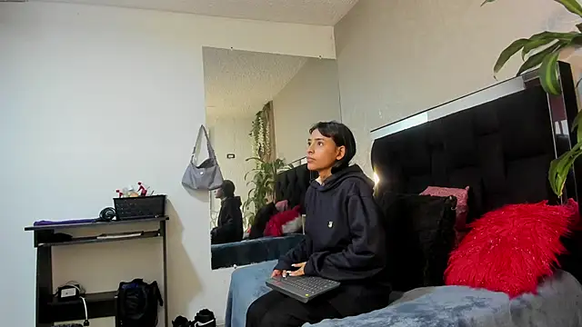 LesliePetit Live XXX-Chat