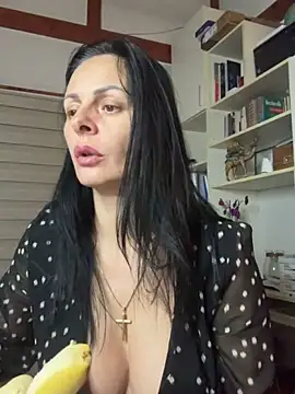 MiriamDelyn: онлайн-секс-чат