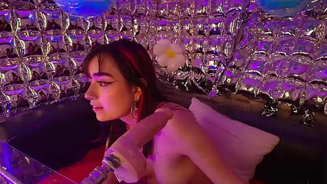 lala_cherry Adlı Modelin Canlı XXX Sohbeti