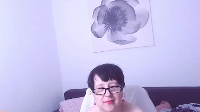 ChristaRose: онлайн-секс-чат