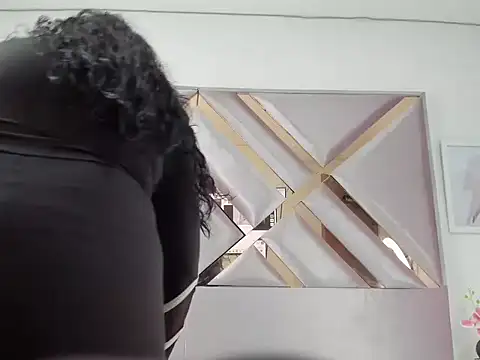 MiaKleinX Adlı Modelin Canlı XXX Sohbeti