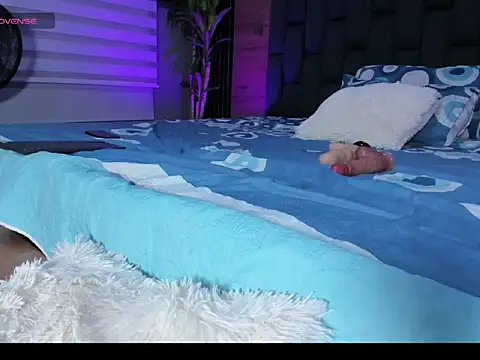 Enzoo98_ Live XXX-Chat