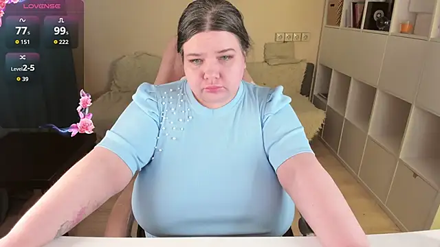 PlumPie's Live XXX Chat