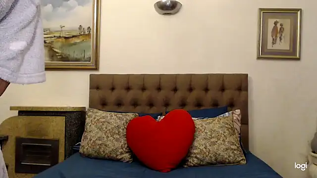 OmegaLippsn Live XXX chat