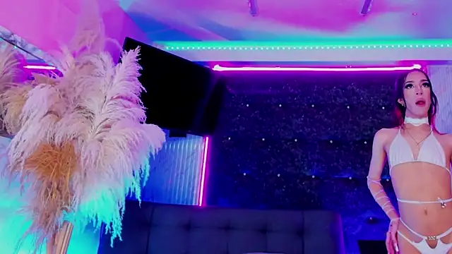 Chat +18 de Queens_Wonders_Blonders ao vivo