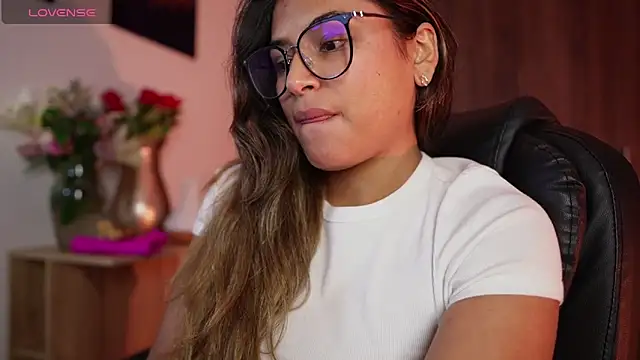 XXX chat uživo modela SaraParisi