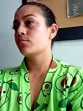 Онлайн чат XXX LeilaHiuston