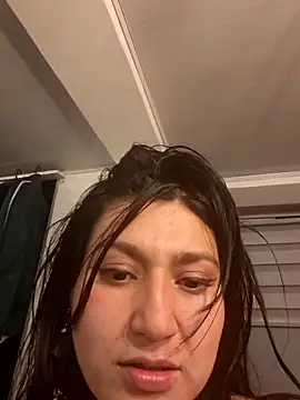 XXX chat uživo modela Magenta_Moon