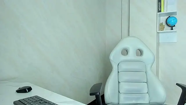 Онлайн чат XXX Helenn_Moore