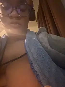 XXX chat uživo modela nickytheehawtie