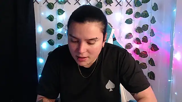 Nika_1_ Live XXX-chat