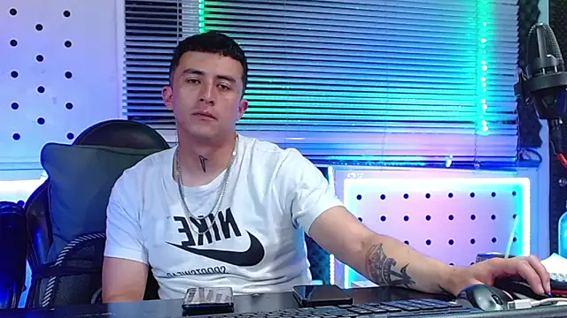 Živý XXX chat Godofcumxxx