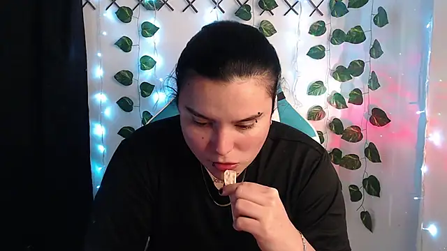 Nika_1_ Chat XXX live