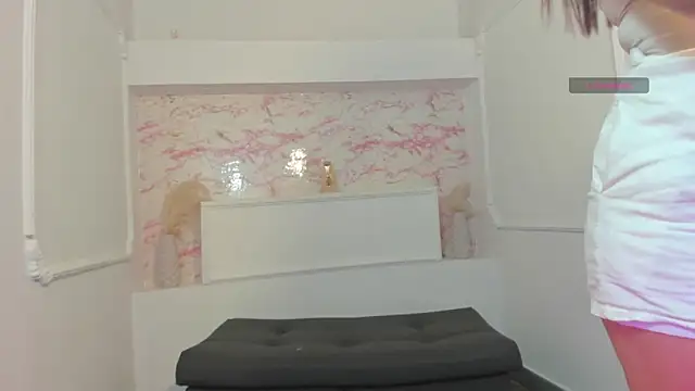 Ninablaze1 即時 XXX 聊天