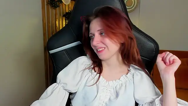 Chatroom XXX en direct de FreyaVey