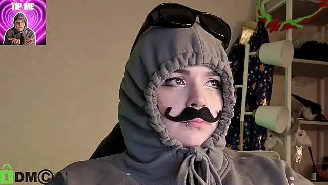 Mia_R0ss élő XXX-chatje