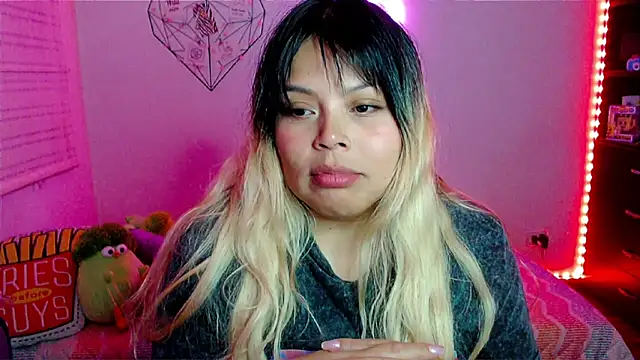 แชท XXX สดของ EllieMoonX