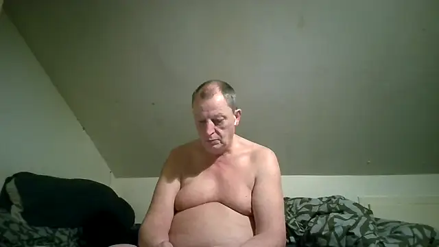 chubbybear2cum: онлайн-секс-чат