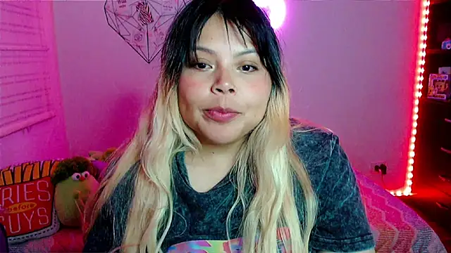 Chatroom XXX en direct de EllieMoonX