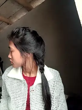 Hoa-tuylip Adlı Modelin Canlı XXX Sohbeti