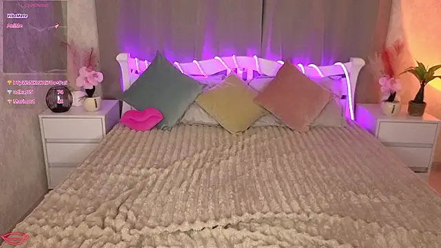 b1ushf1owerr's Live XXX Chat