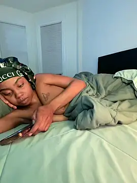 TheRealOshunQueen's Live XXX Chat