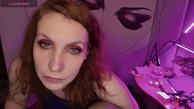 JohansonKatie's Live XXX Chat