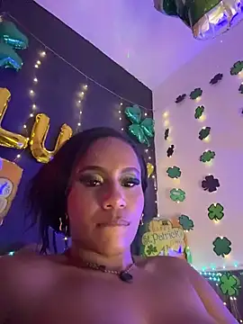 AlisonHoot69 Adlı Modelin Canlı XXX Sohbeti