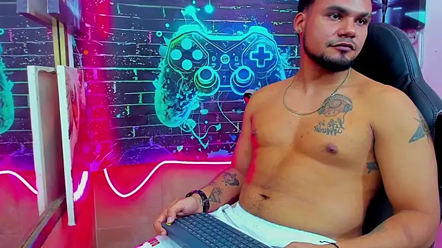 Show modela Dereck_jackson_ na web-kameri