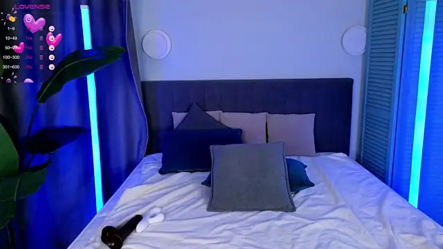 MaddyMelting 现场XXX聊天