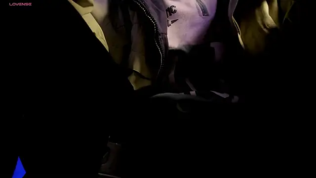 s_sven03 Chat XXX in diretta