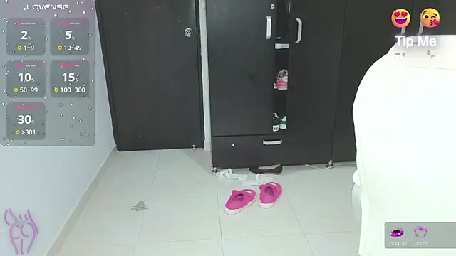 Chat +18 de CelesteBrucee ao vivo