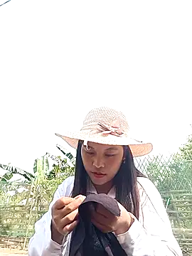 Alice-567's Live XXX Chat