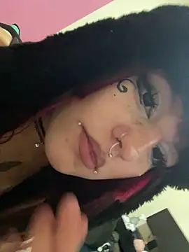 swettiebll: онлайн-секс-чат