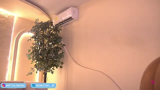 Dakota_Lee 即時 XXX 聊天