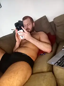 XXX chat uživo modela THE_CHEEKY_ALPHA