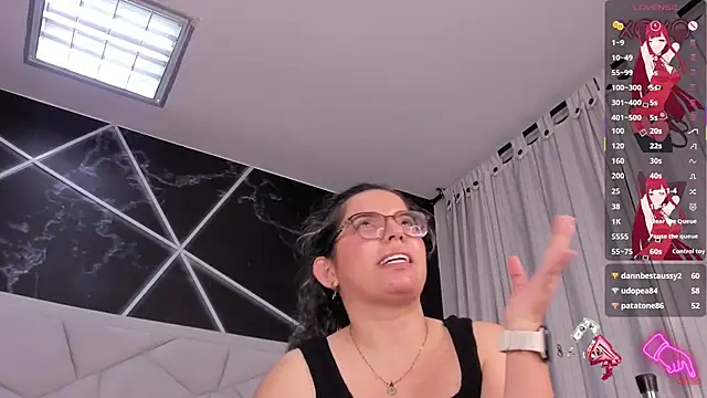 Chat +18 de JulietSofia ao vivo