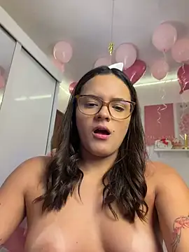 Chatroom XXX en direct de Rayssadss