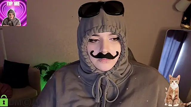 Mia_R0ss Chat XXX in diretta