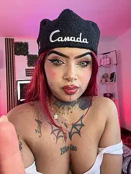 LauriInk1: онлайн-секс-чат