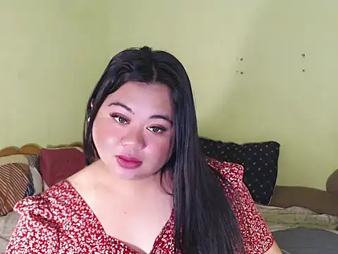 Im_ur_mother: διαδικτυακό σόου στην κάμερα