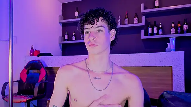 nova_salvatore: вебкам-шоу