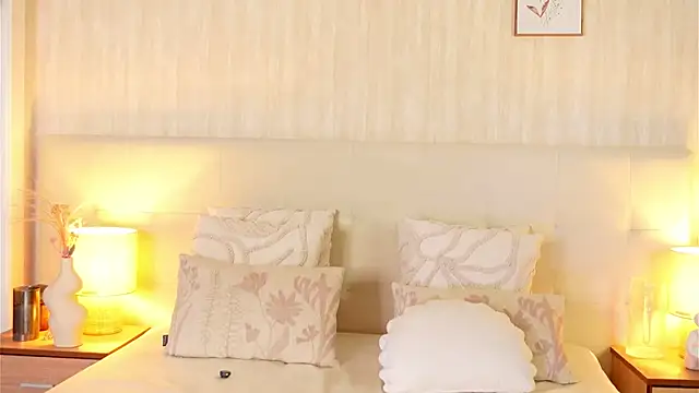 ZamphyraNightt – Naživo XXX chat