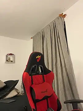 XXX chat uživo modela Ezzio_Scolaro