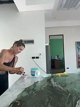 mommyselenafit_'s Live XXX Chat