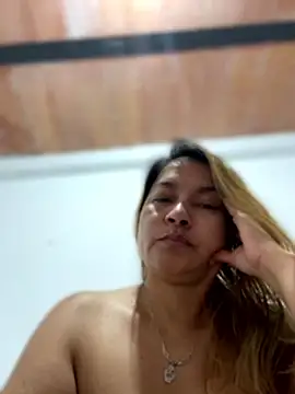 Jlo_69 Chat XXX in diretta